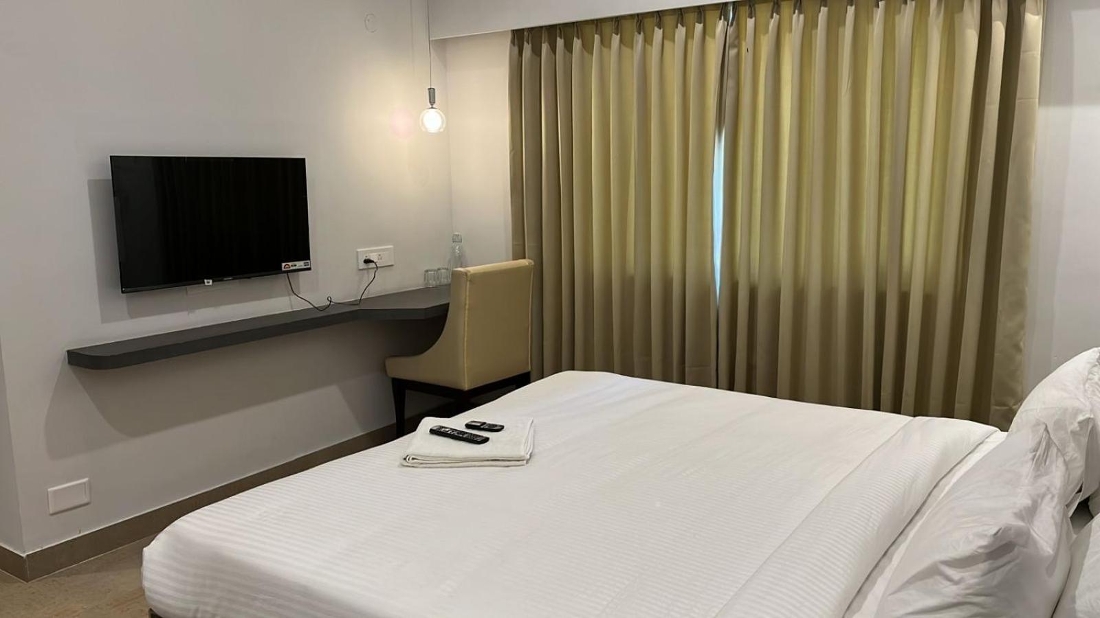 Hotel Gsr Tumkur Eksteriør billede