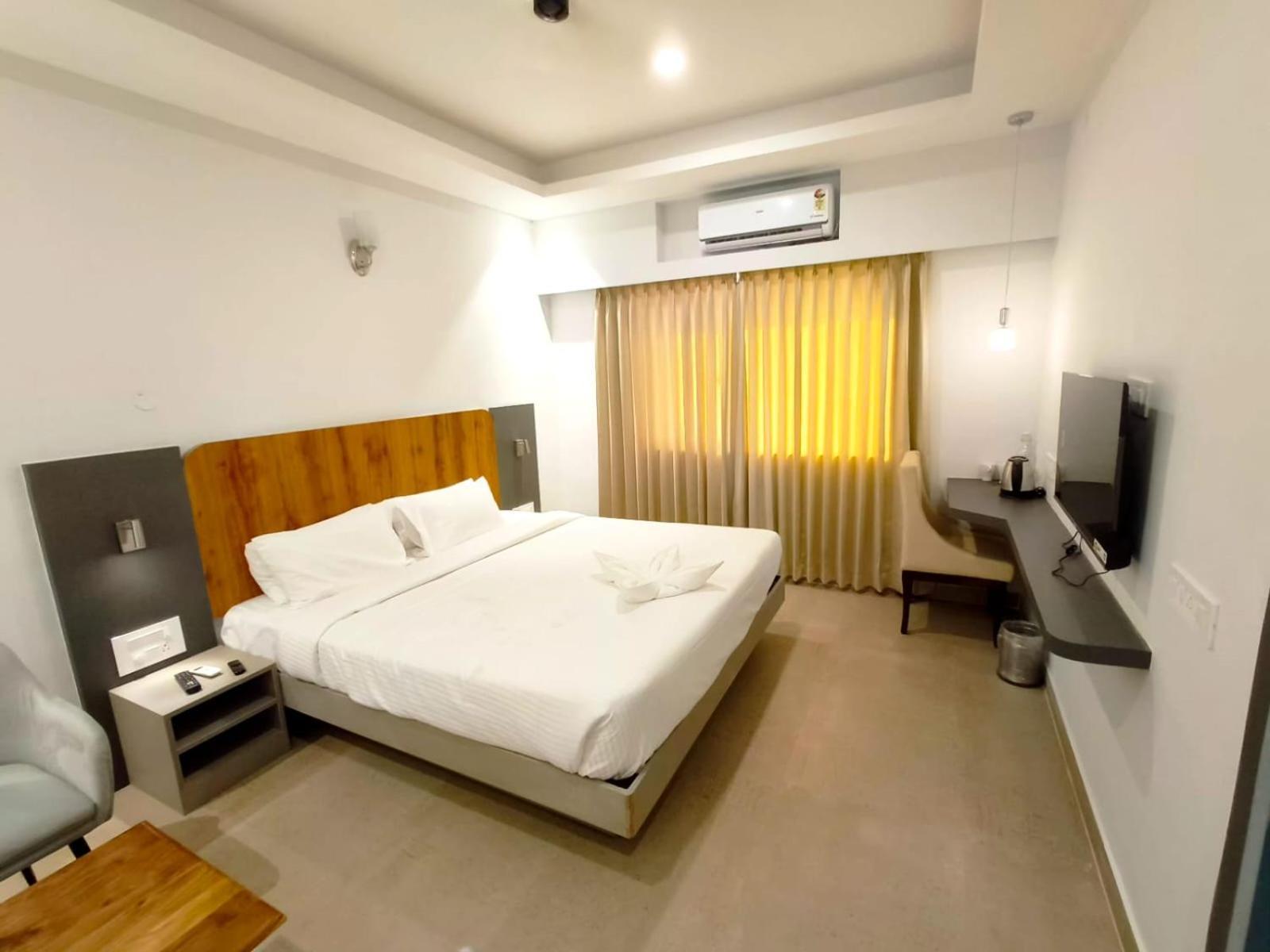 Hotel Gsr Tumkur Eksteriør billede